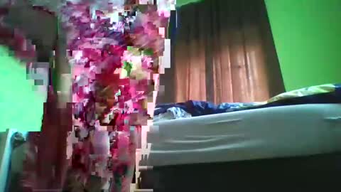 Emilly and Daniel online show from 01/29/25, 10:16