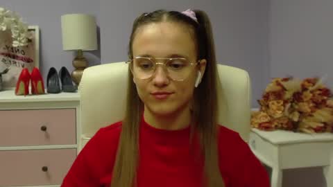 Emilly online show from 12/03/24, 10:50