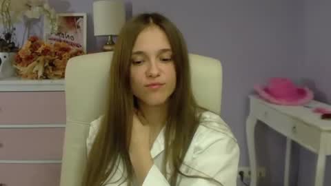 Emilly online show from 03/07/25, 10:56