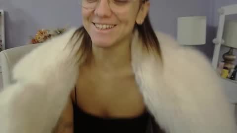 Emilly online show from 01/11/26, 08:08