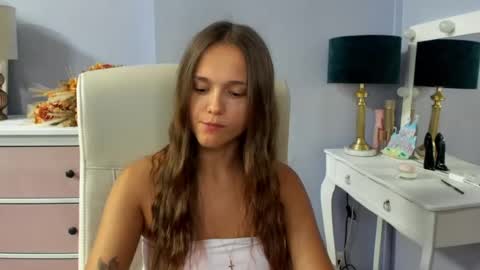 Emilly online show from 07/07/26, 08:40