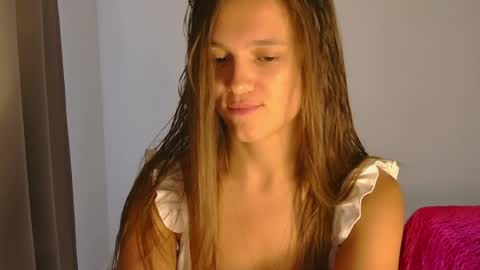 Emilly online show from 07/24/26, 06:22