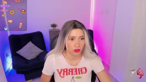 Snapshot of emilly_smith_1 chatting on 07/19/26, 09:07 Emily online show from 07/19/26, 09:07