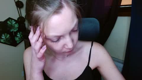 Emilly online show from 03/31/26, 09:10