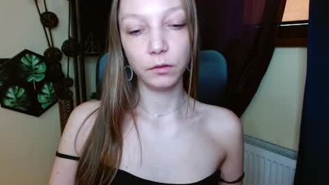 Emilly online show from 04/01/26, 10:16