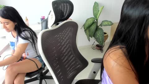 Emilly  online show from 10/29/25, 01:46