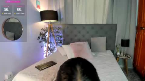 Emilly Kiss online show from 10/08/25, 12:25