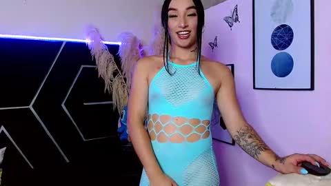 Snapshot of emillystonex chatting on 03/25/26, 07:53 emillystonex online show from 03/25/26, 07:53