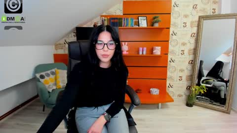 EmillyTaylor online show from 01/29/25, 10:58