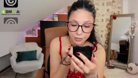 Snapshot of emillytaylor chatting on 05/26/26, 03:46 EmillyTaylor online show from 05/26/26, 03:46