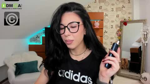 Snapshot of emillytaylor chatting on 06/02/26, 04:14 EmillyTaylor online show from 06/02/26, 04:14