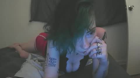 Emily Love online show from 10/05/25, 04:22