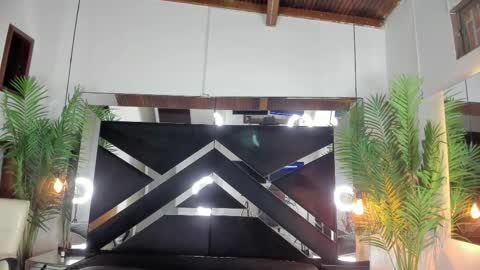 Emily  online show from 12/04/25, 10:46