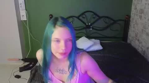 Snapshot of emily__hamilton chatting on 06/25/26, 05:12 Emily online show from 06/25/26, 05:12