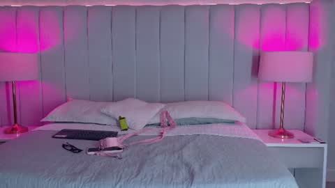 EMILY online show from 07/11/26, 03:04