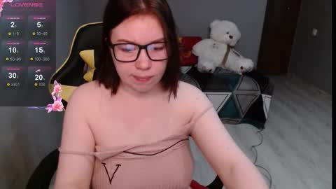 Emily 3 online show from 09/23/25, 01:30