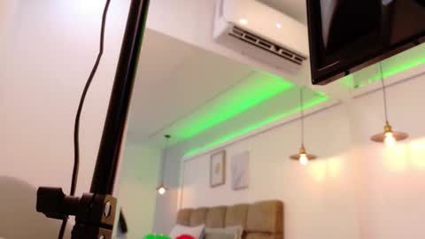 Emily online show from 03/18/26, 09:07