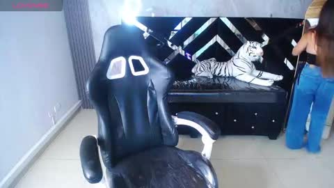 Snapshot of emily_cooper_t chatting on 09/16/25, 03:07 emily_cooper_t online show from 09/16/25, 03:07