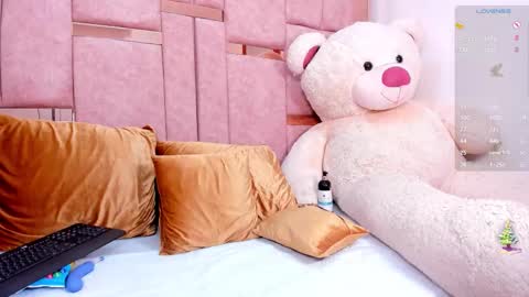  M I A   online430pm- 930pm online show from 12/20/25, 08:16