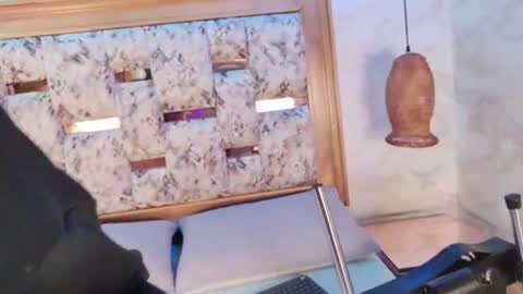 emily_dempsey online show from 07/12/26, 07:05