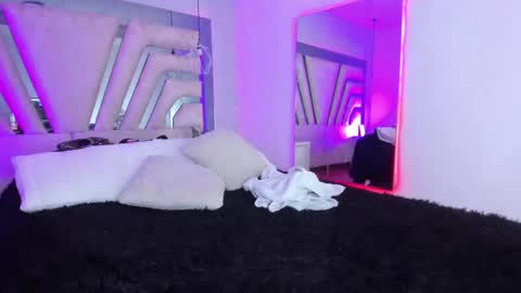 Emily online show from 03/05/25, 02:23