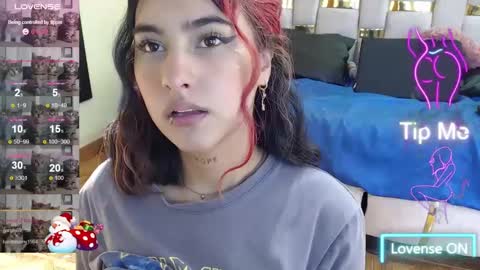 Snapshot of emily_fox_3 chatting on 03/11/25, 03:02 emily fox 3 online show from 03/11/25, 03:02