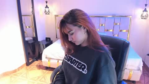 Snapshot of emily_fox_3 chatting on 09/30/25, 03:33 emily fox 3 online show from 09/30/25, 03:33