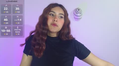 Snapshot of emily_fox_3 chatting on 11/19/25, 05:29 emily fox 3 online show from 11/19/25, 05:29