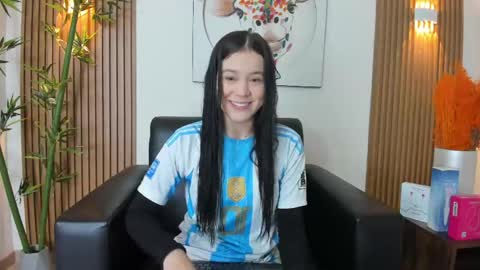 Snapshot of emily_frostt chatting on 04/29/26, 12:20 emily_frostt online show from 04/29/26, 12:20