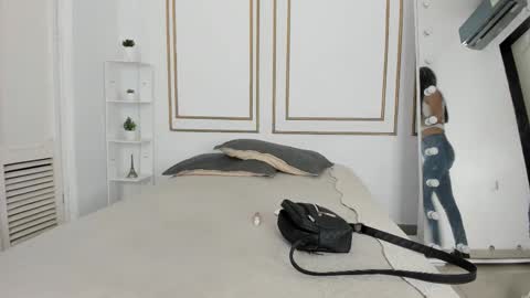 emily_gaviria1 online show from 03/03/26, 11:49