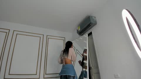 emily_gaviria1 online show from 03/21/26, 12:10