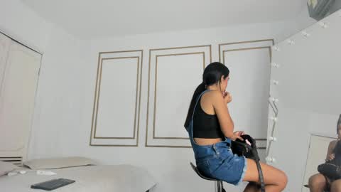emily_gaviria1 online show from 04/08/26, 12:16