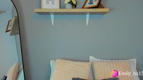 Emily online show from 12/05/24, 10:55