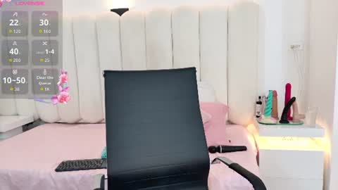 emily_hilton1 online show from 07/16/26, 06:14