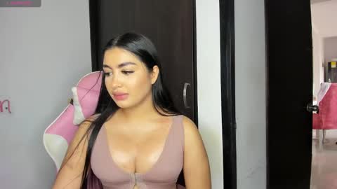 independet model online show from 02/01/25, 07:23