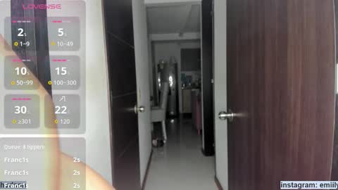 independet model online show from 10/21/25, 11:05