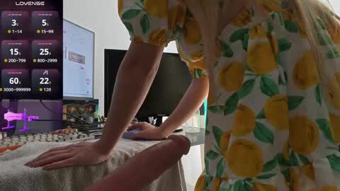 Snapshot of emily_jayreal chatting on 05/21/26, 10:00 Emily online show from 05/21/26, 10:00