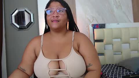 Snapshot of emily_jhonsson_ chatting on 05/18/26, 12:11 emily_jhonsson_ online show from 05/18/26, 12:11