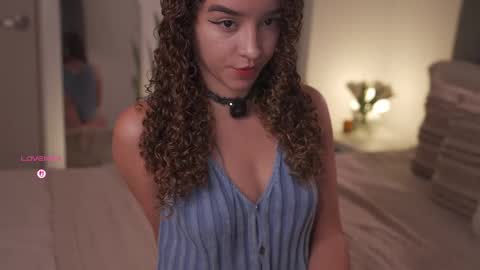 Snapshot of emily_johnson1 chatting on 04/24/26, 01:30 Juliana online show from 04/24/26, 01:30