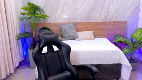 Emily online show from 02/19/26, 11:17