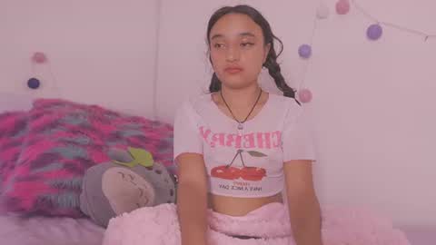 Snapshot of emily_jonexs_ chatting on 07/18/26, 12:20 mily online show from 07/18/26, 12:20