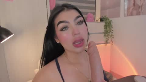 Snapshot of emily_kenner chatting on 07/17/26, 12:12 EmilyKenner Independent model online show from 07/17/26, 12:12