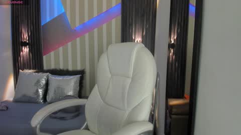 Emily online show from 11/30/25, 04:55