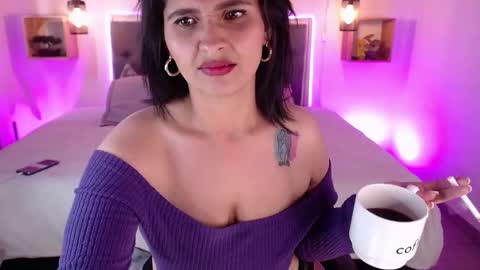 E M I L Y  online show from 09/30/25, 03:50