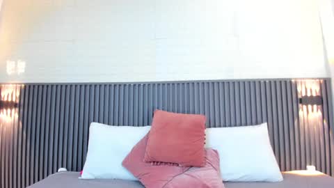 Snapshot of emily_leroy571240 chatting on 01/14/25, 02:53 emily leroy. online show from 01/14/25, 02:53