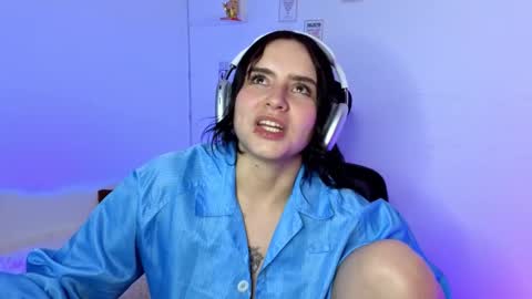 Emily Lindey online show from 02/15/26, 07:51