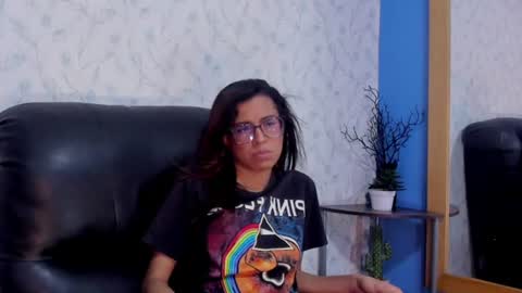 Snapshot of emily_loperaa chatting on 07/03/26, 05:19 Emily online show from 07/03/26, 05:19