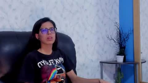 Snapshot of emily_loperaa chatting on 07/08/26, 03:38 Emily online show from 07/08/26, 03:38