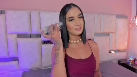 Snapshot of emily_luve chatting on 05/13/26, 07:55 emily_luve online show from 05/13/26, 07:55