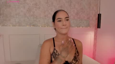 Snapshot of emily_luve chatting on 06/26/26, 11:36 emily_luve online show from 06/26/26, 11:36